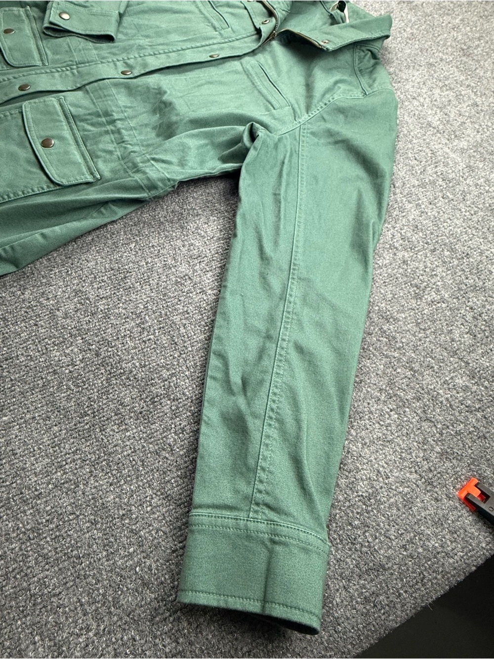 Great Condition! L.L. Bean Lightweight Green Utility Jacket - Women, Size Medium - Picture 6 of 10